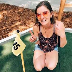 Meet your Posher, Taylor